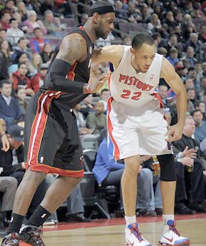 和不屈的精 和不屈的精