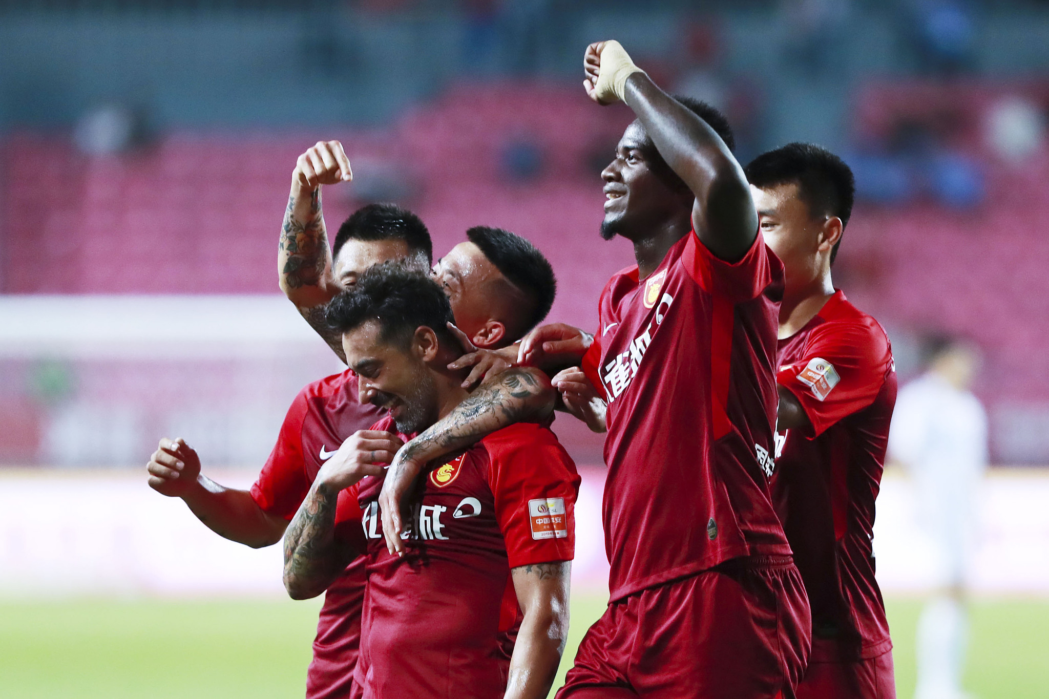 引发了广泛 引发了广泛