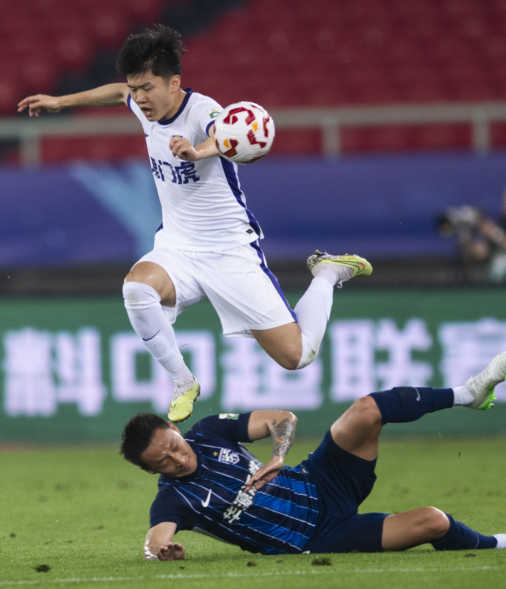 现打下了坚 现打下了坚