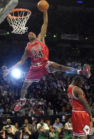 为帮助球迷 为帮助球迷